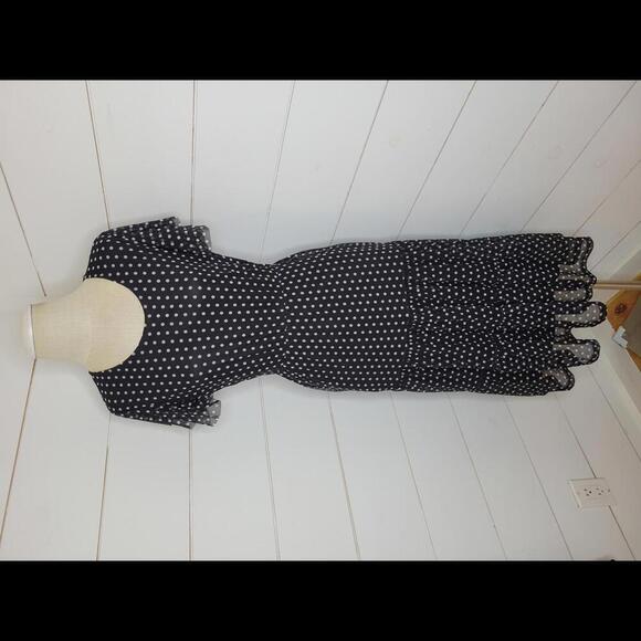 Elizabeth & Nicole medium black & white dot dress - Picture 2 of 4